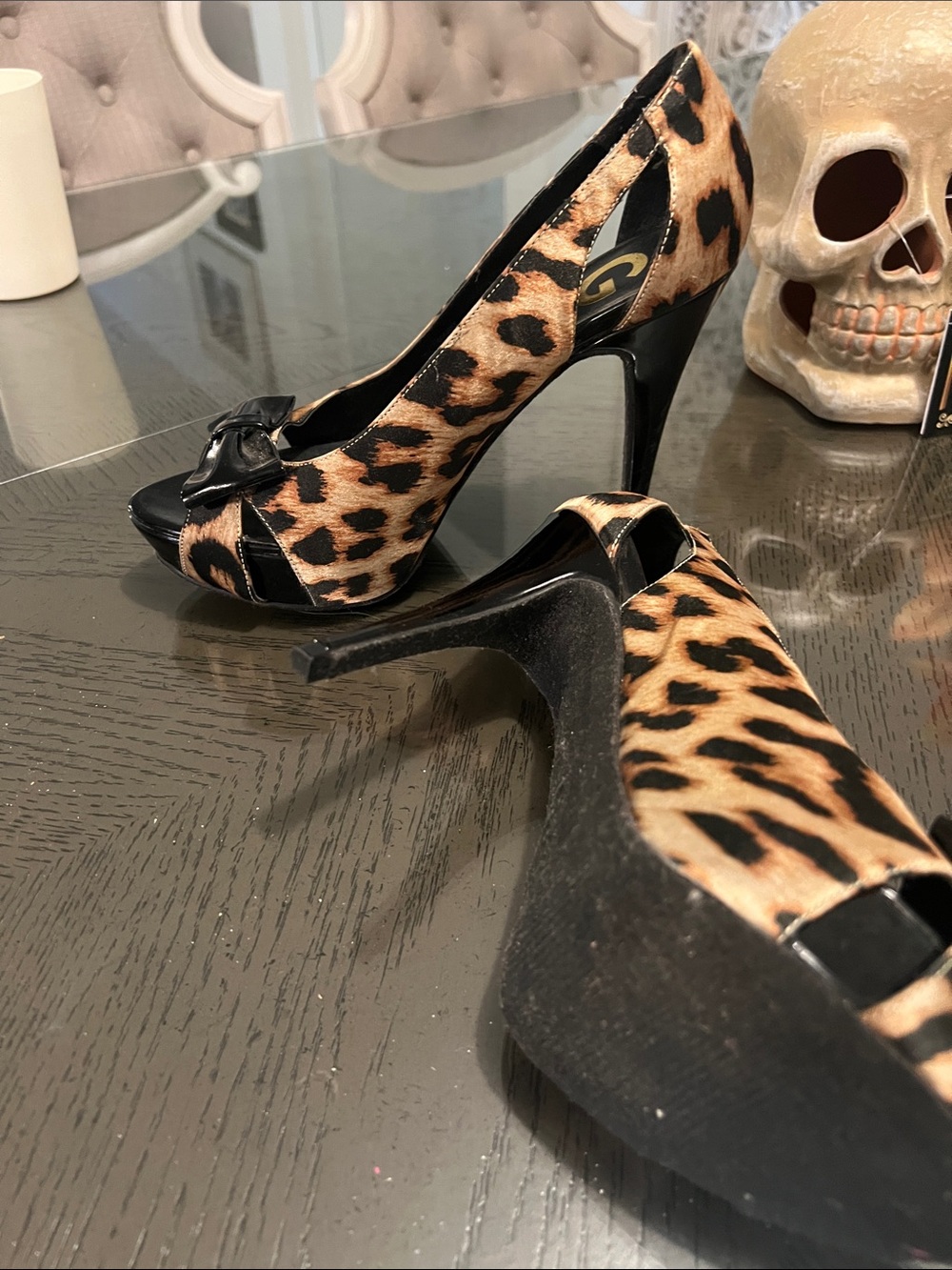 GUESS Leopard Print Peep-Toe Heels with Black Bow - Picture 3 of 5